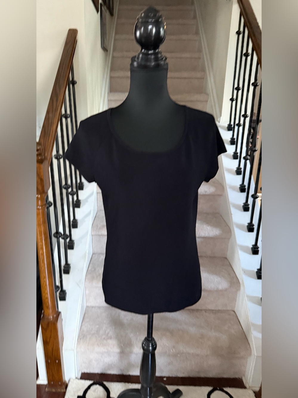 Cable & Gauge Black Scoop Neck Short Sleeve Top